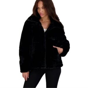 NWT, Size XL, Avec Les Filles Short‎ Grooved Faux Fur Jacket, Black